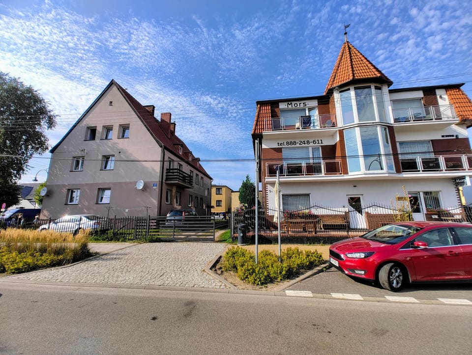 Property building, Neighbourhood, Parking