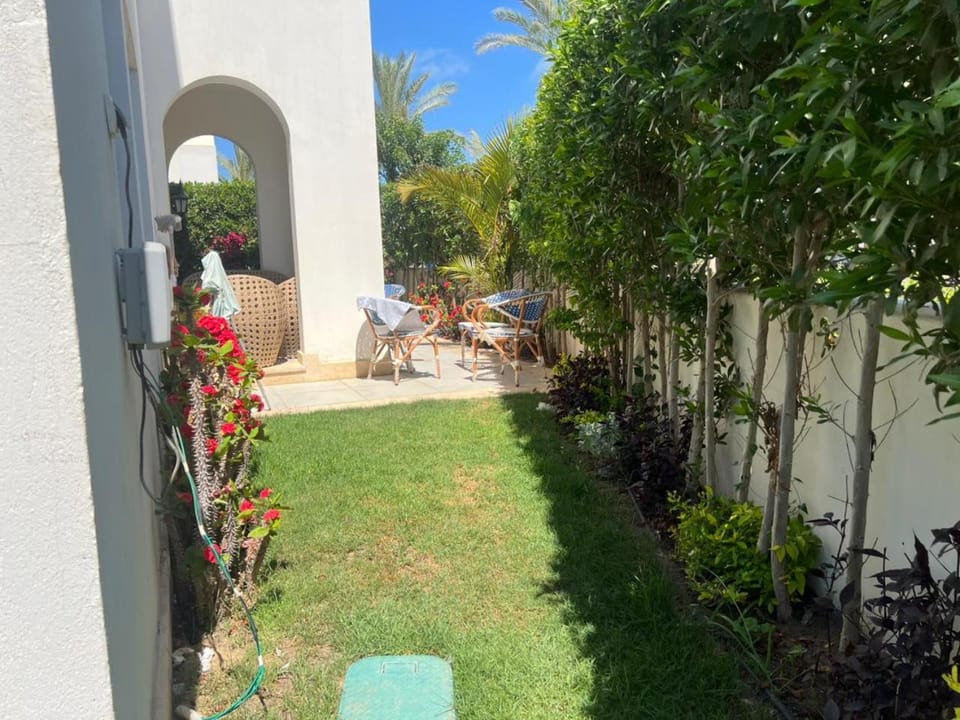 تاون هاوس مفروش مميزاً للإيجار اليومي في واحدة من أرقى مراحل مراسي ريفا لاجونزRiva Lagoons Villa in Egypt