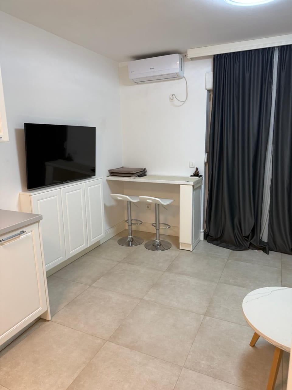 Studio Luka Kalimanj sa parkingom Apartment in Kotor Municipality