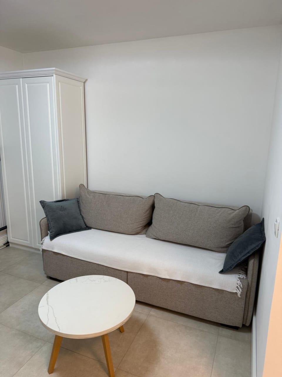 Studio Luka Kalimanj sa parkingom Apartment in Kotor Municipality