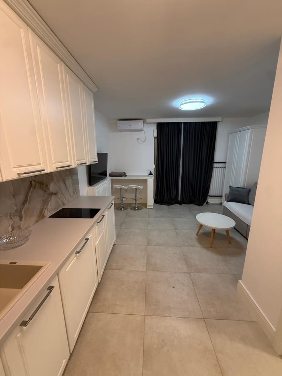 Studio Luka Kalimanj sa parkingom Apartment in Kotor Municipality