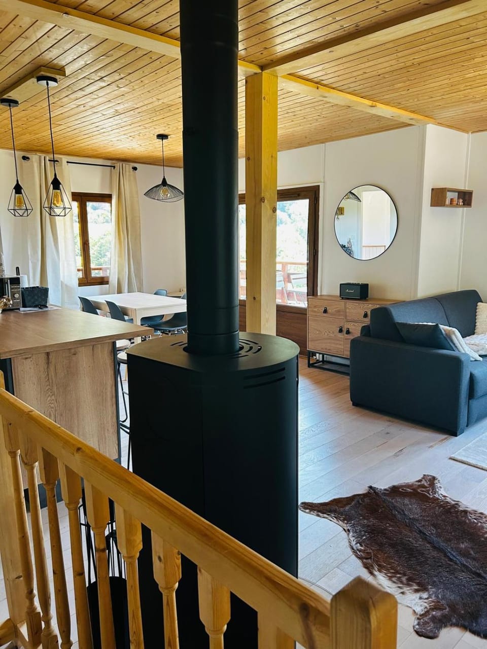 Chalet Bluffy - near la Clusaz and Lac Annecy Chalet in Menthon-Saint-Bernard