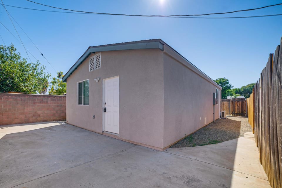 4 Mi to Riverside Medical Center! Extended Getaway House in Riverside