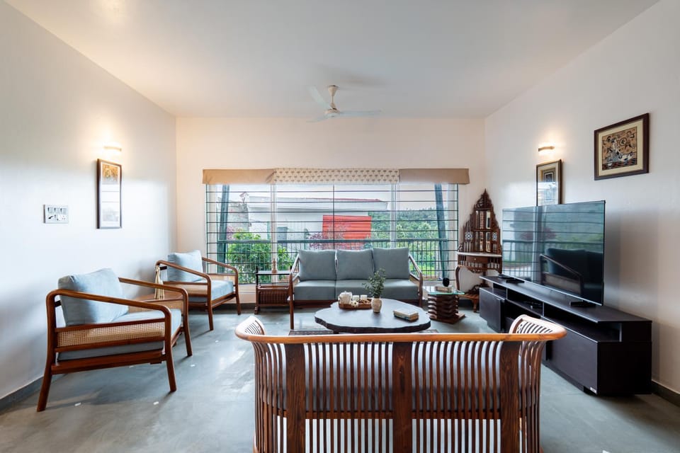 TV and multimedia, Living room, Seating area