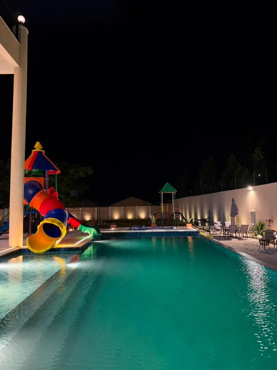 Swimming pool