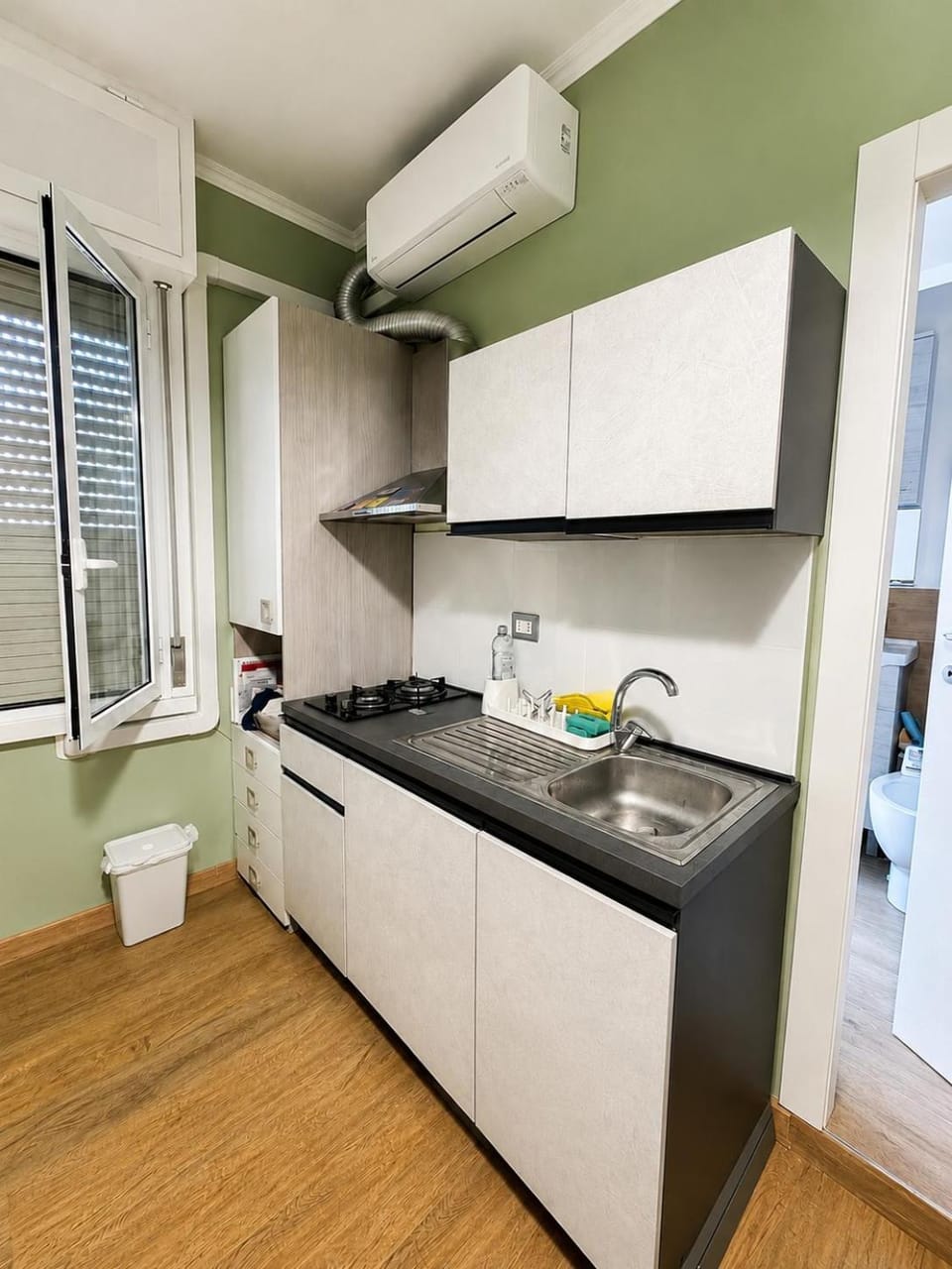Kitchen or kitchenette, stove