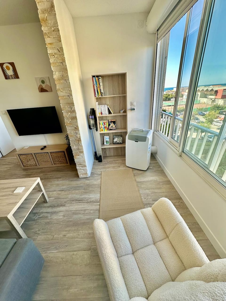 Library, View (from property/room), Sea view, air conditioner