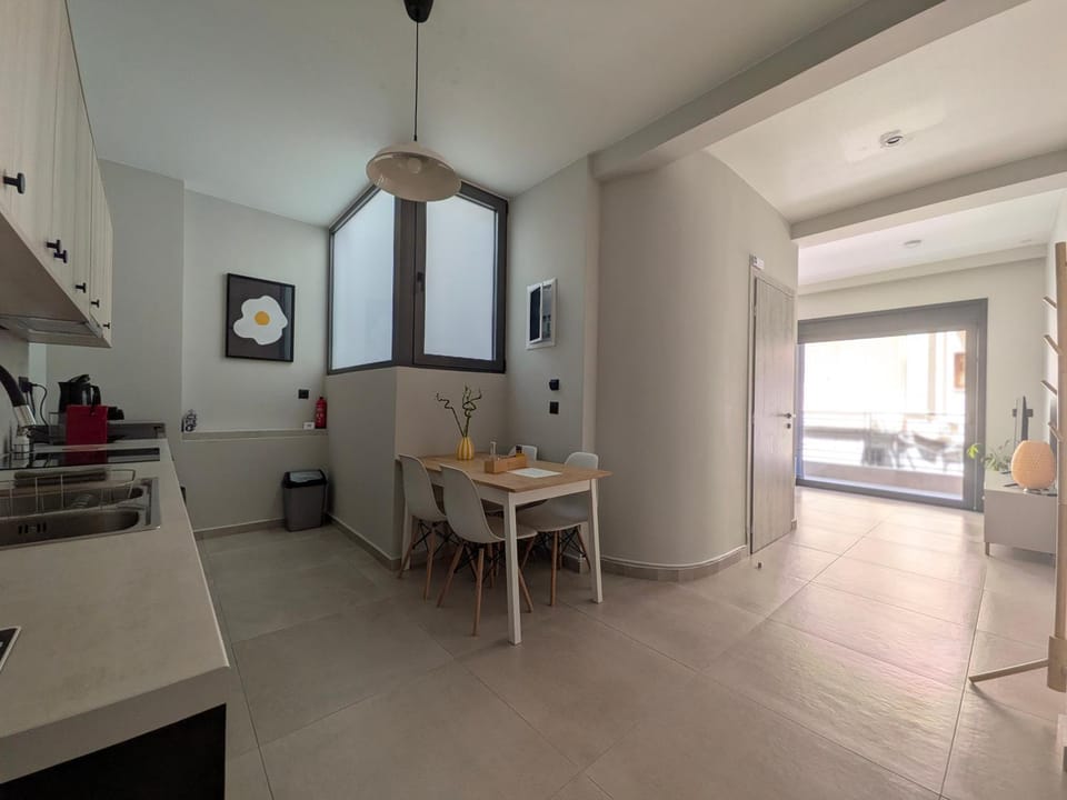 Living room, Dining area, kitchen