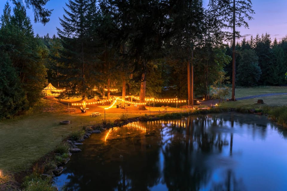 Stargaze and Swim at the Hideout - Luxury Glamping Apartment in Clackamas County