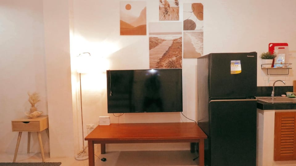 Graceland Bed and Breakfast in Lapu-Lapu City