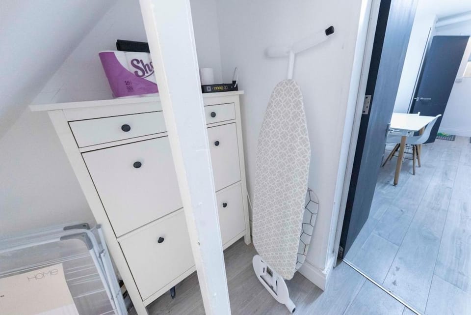 Spacious 4BR House in East London, 5mins from tube House in London Borough of Hackney