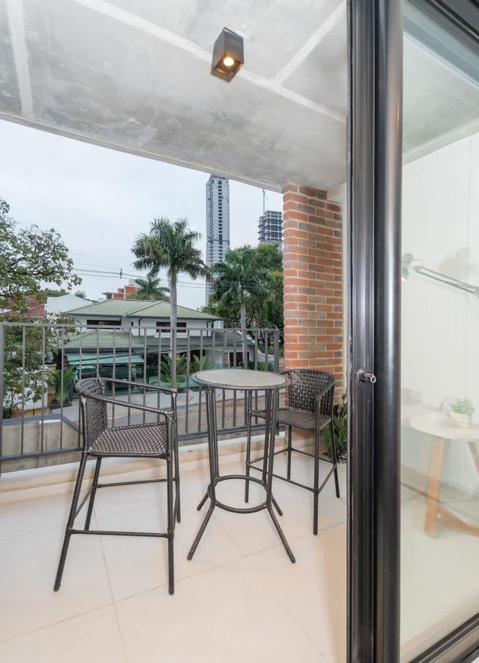 Spacious Apt in Great Location with Pool BBQ&Gym Apartment in Asunción
