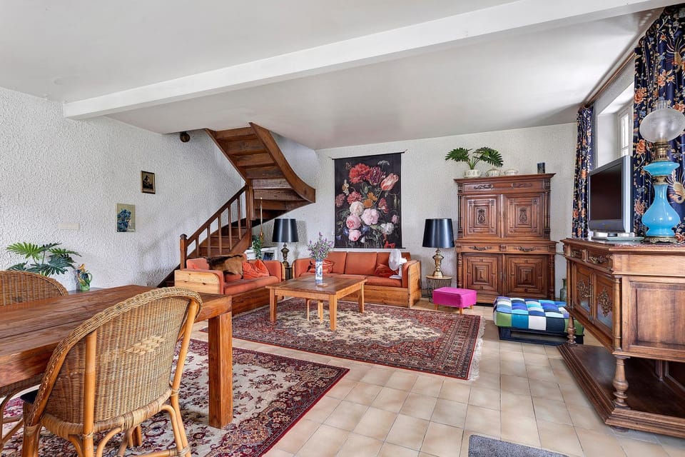 Property building, Living room