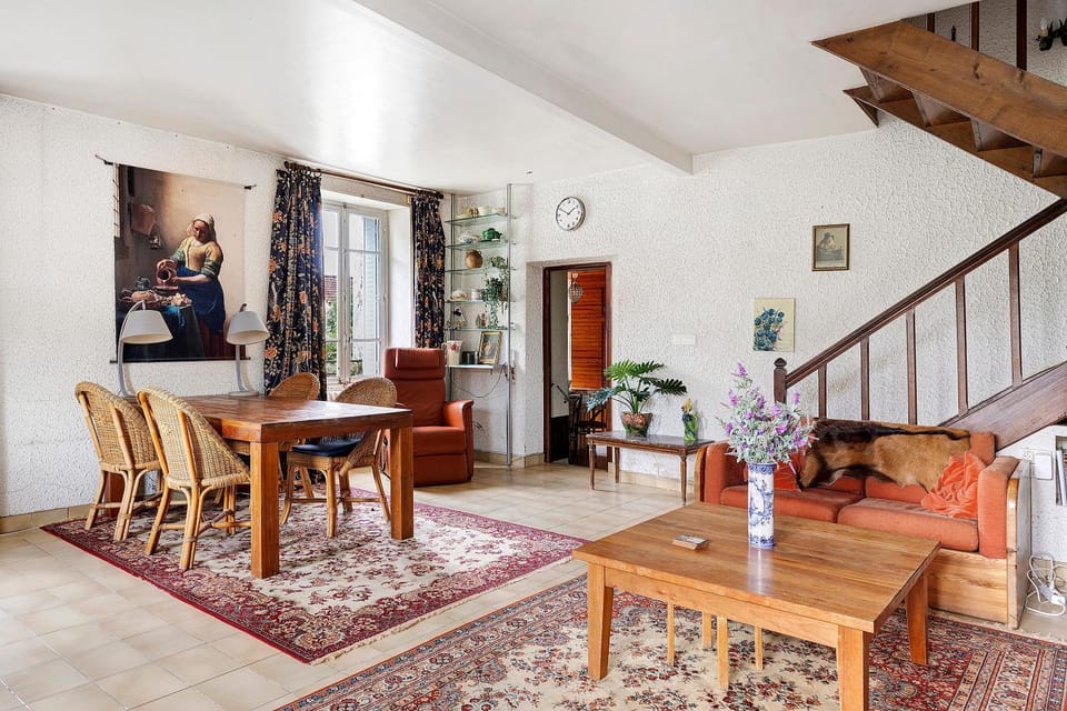 Property building, Living room