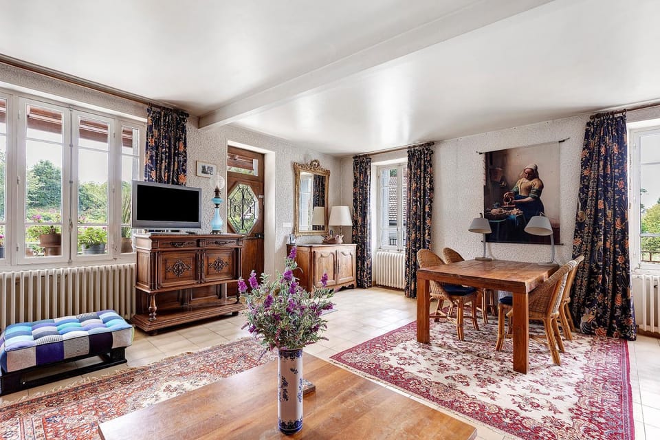 Property building, Living room