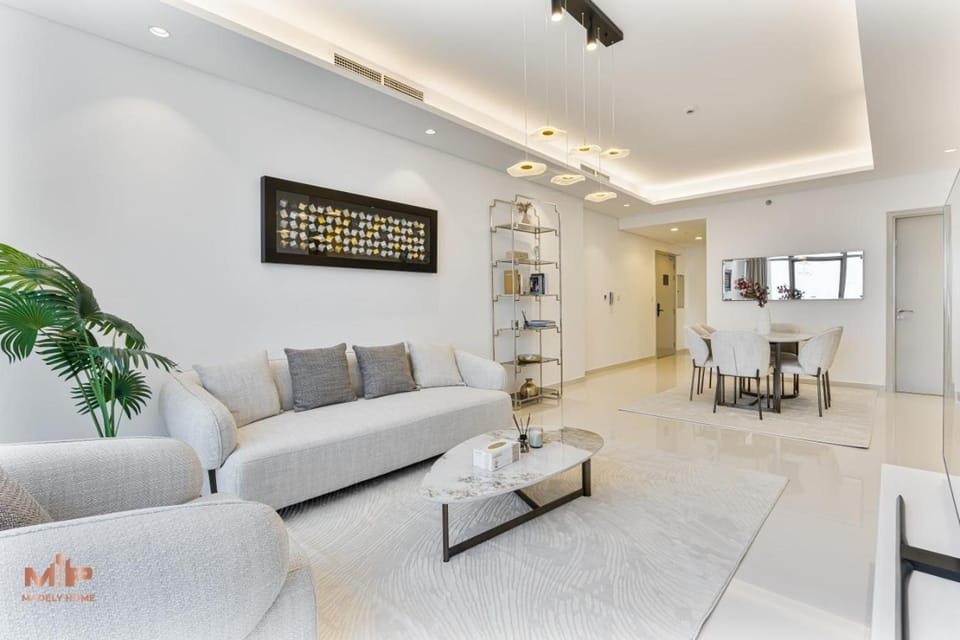 High-Rise 3 Bed Paramount Midtown with Burj View House in Dubai