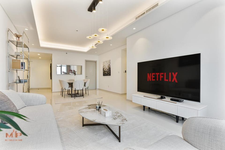 High-Rise 3 Bed Paramount Midtown with Burj View House in Dubai