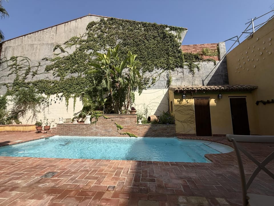 Pool view, Swimming pool