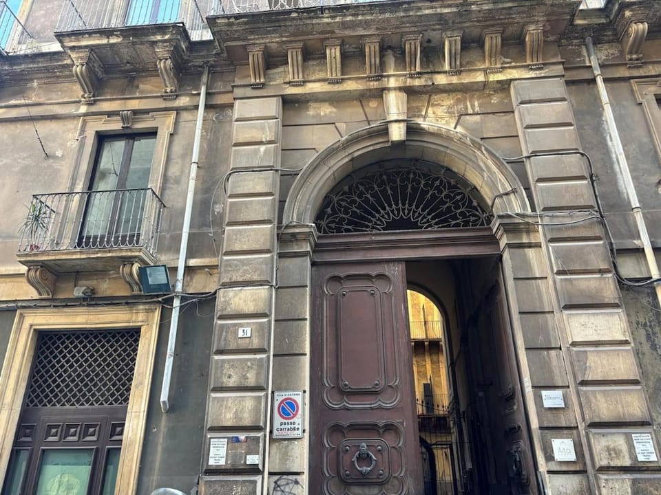 19th-century apartment 1 min from the cathedral Apartment in Catania