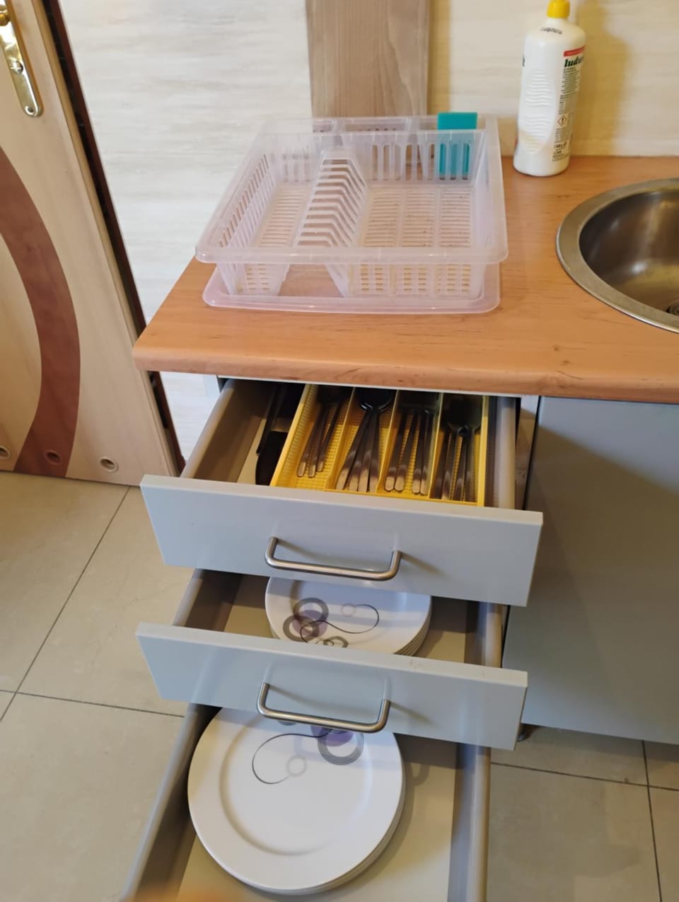 Kitchen or kitchenette