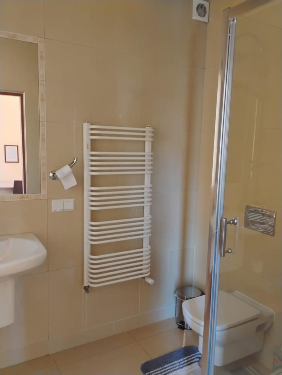 Shower, Toilet, Bathroom