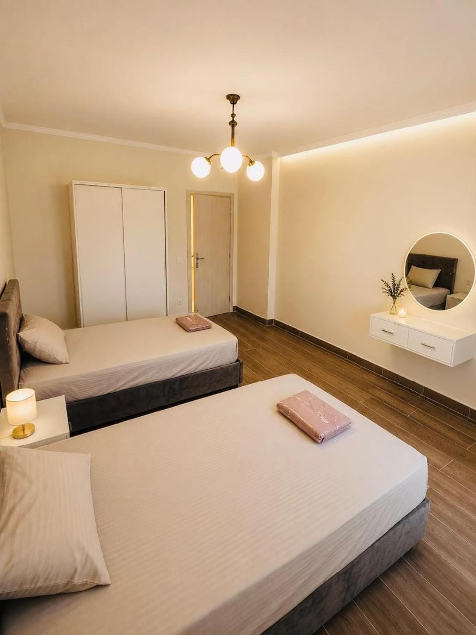 شاليه فاخر فندقي -داون تاون العلمين الجديده Apartment in Egypt