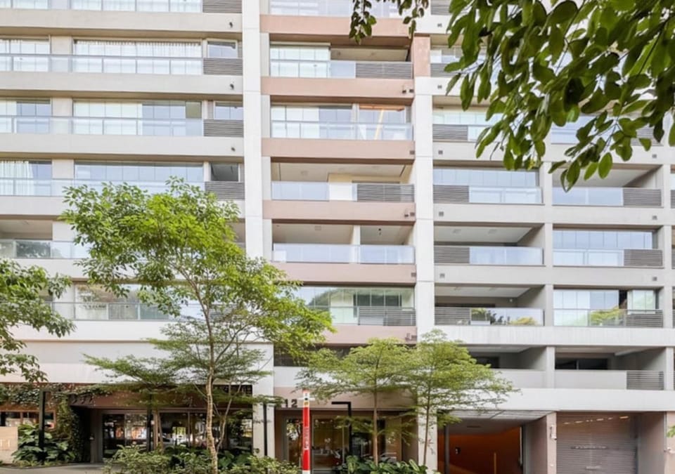 Property building, Day