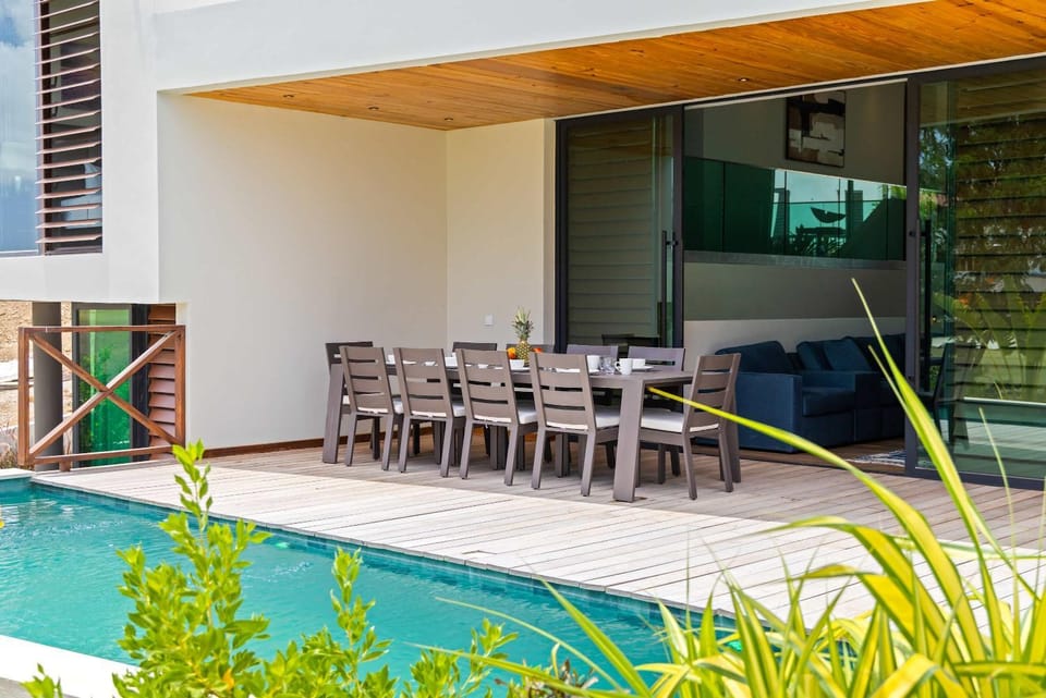 Villa Azure Fairways Villa in Sint Michiel