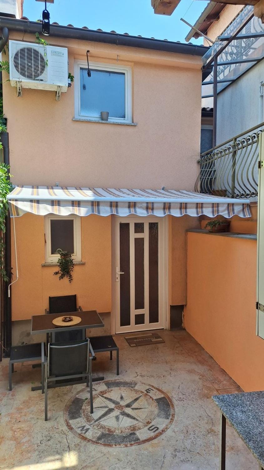 Inner courtyard view