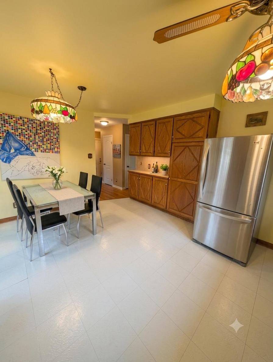 2 beds in a private room A with a free parking -15 min from downtown Vacation rental in Longueuil