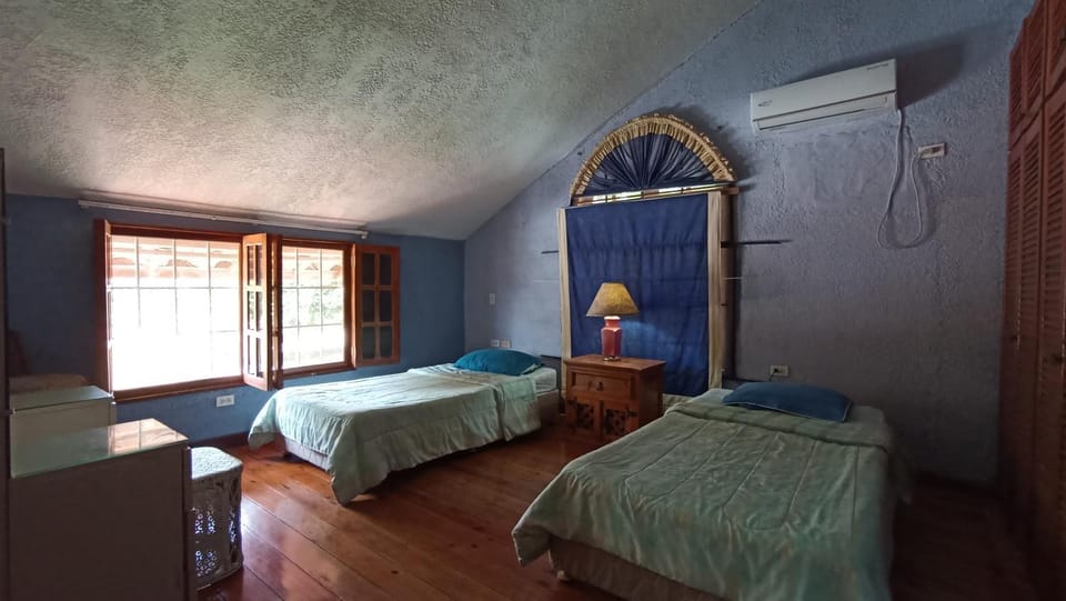 LOS GIRASOLES Casa Hotel Vacation rental in Panama