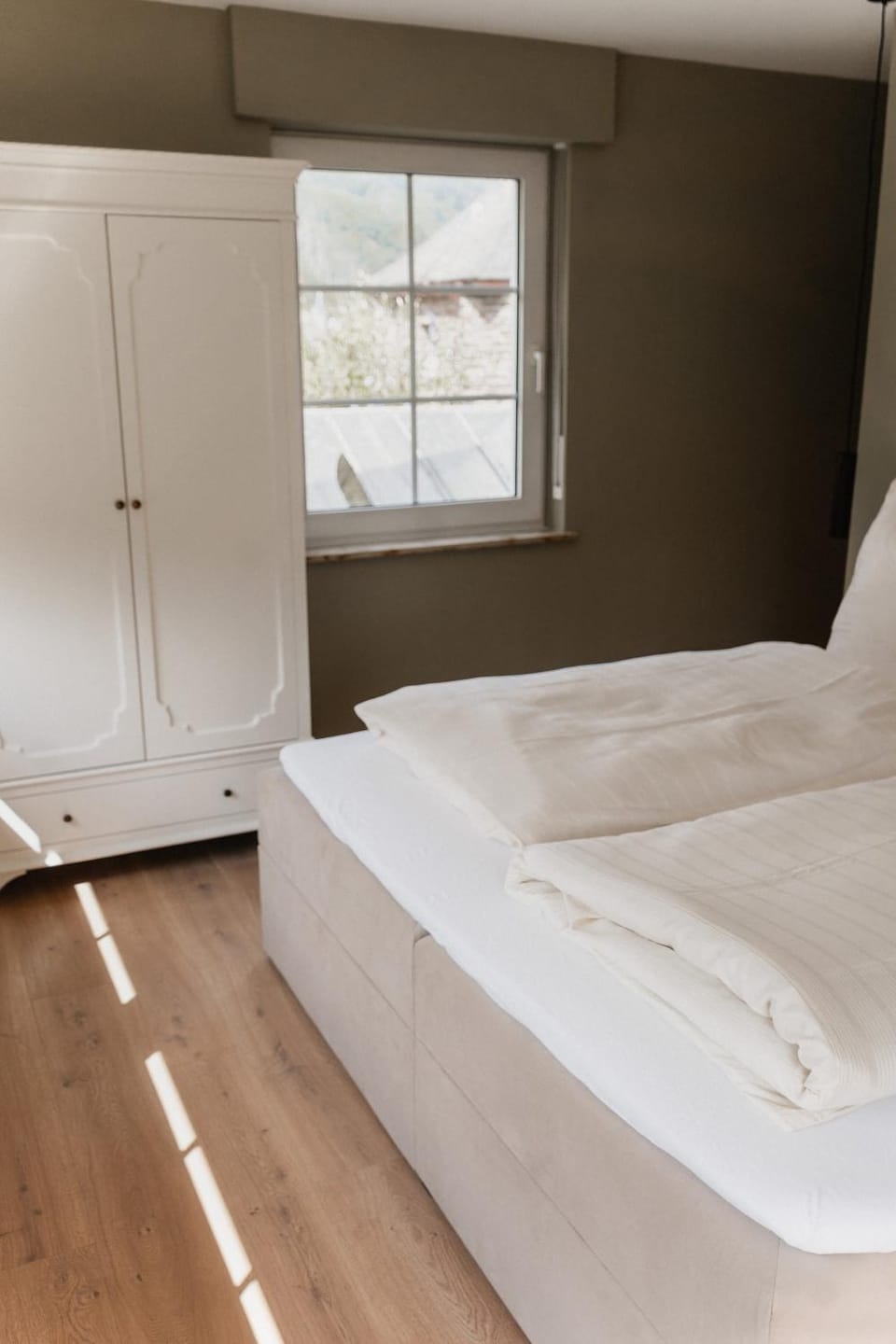 Bed, Bedroom, wardrobe