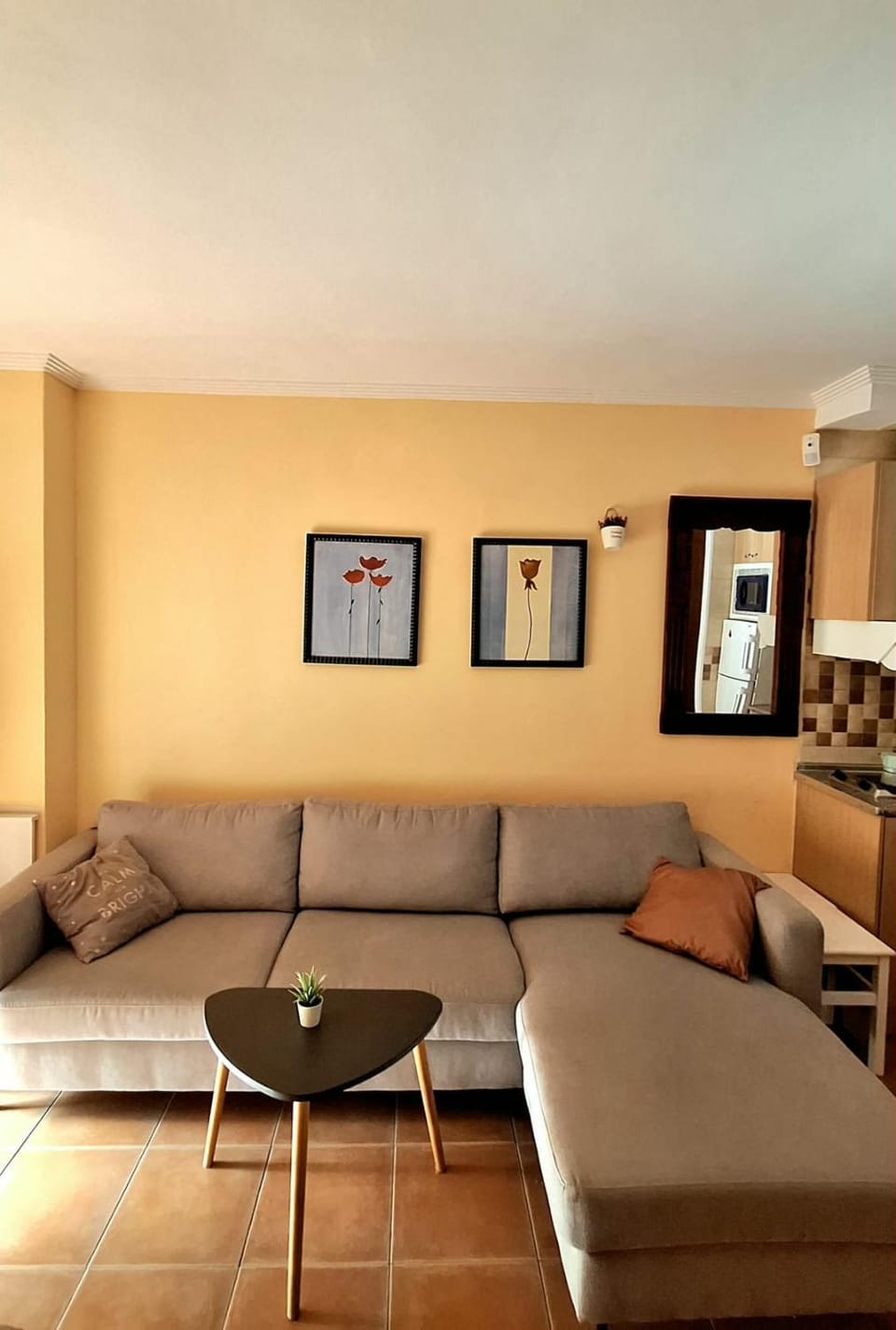 Águila Orange Apartment in Benalmadena