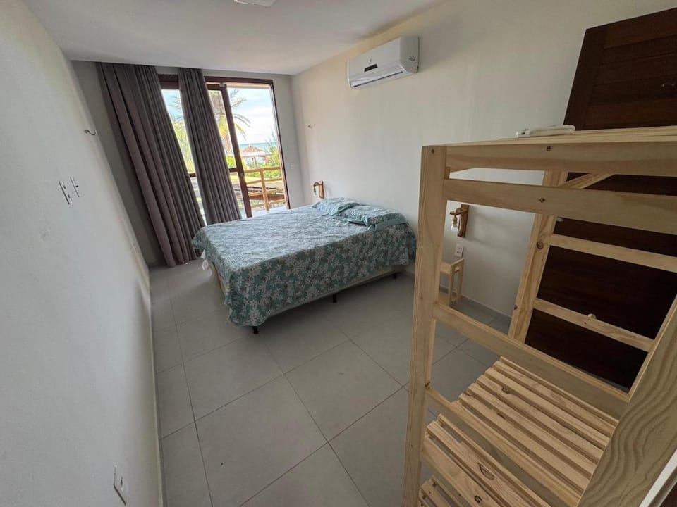 Bed, Bedroom, air conditioner