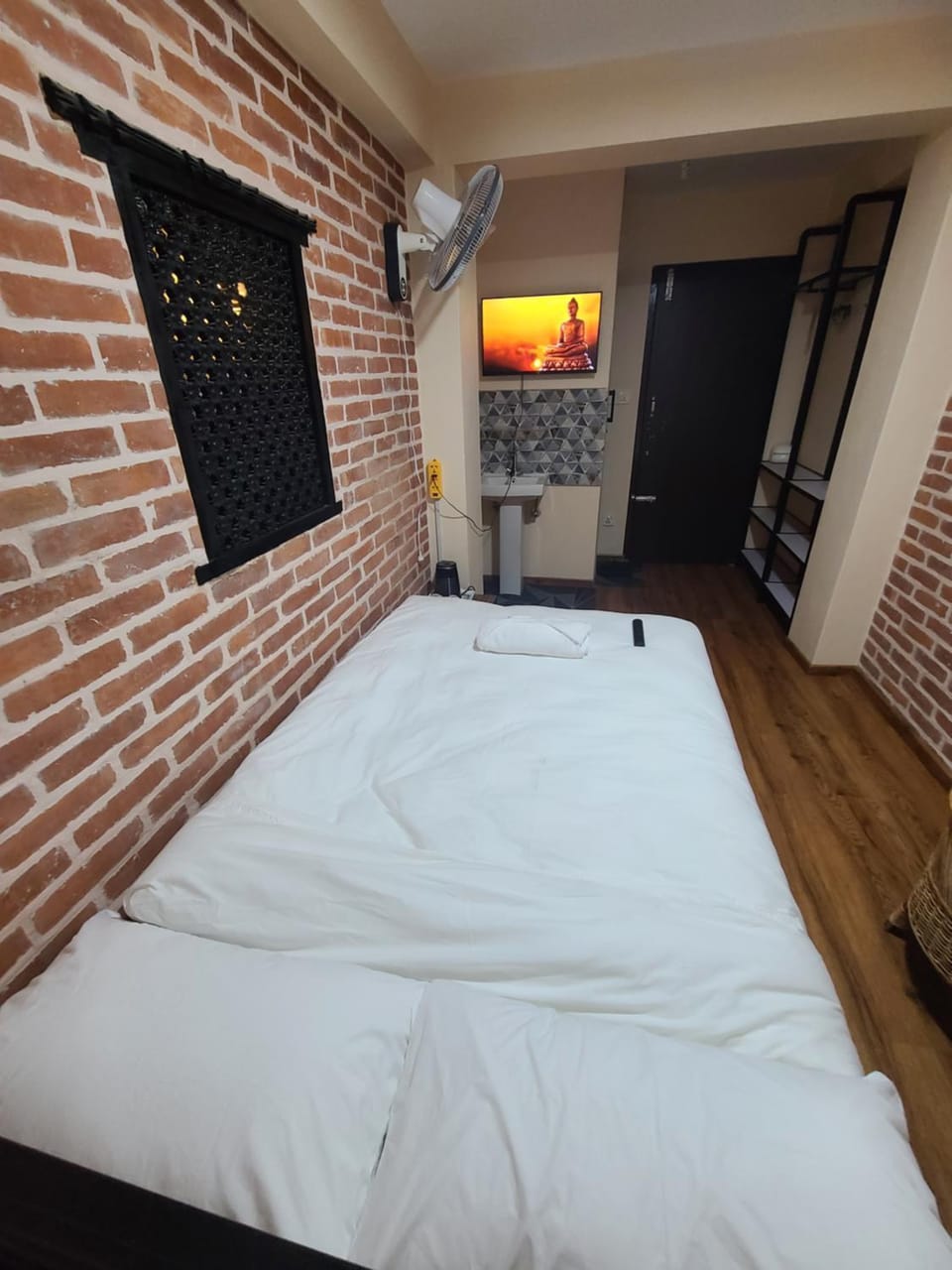 Bed, Bathroom, Photo of the whole room