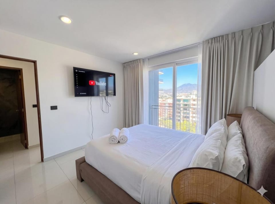 Zoho Skies, 3 bedrooms, 2 bathrooms with Rooftop Pool Apartment in Puerto Vallarta