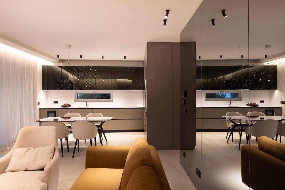Kitchen or kitchenette, Living room, Seating area, Dining area