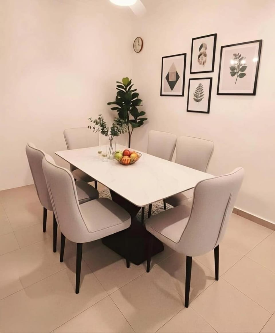 Maju Homestay 6 Rooms - BP Town Centre 25 pax House in Johor