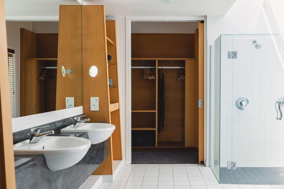 Bathroom, Photo of the whole room, On site