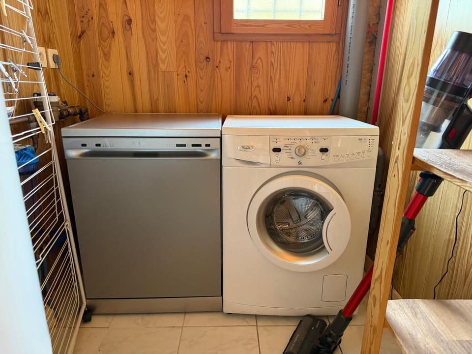 dishwasher, washing machine