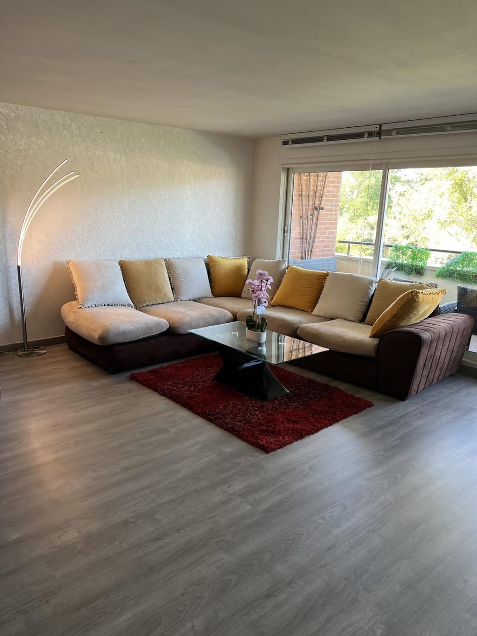 Spacieux T3 avec terrasse proche Gare Cergy Apartment in Cergy