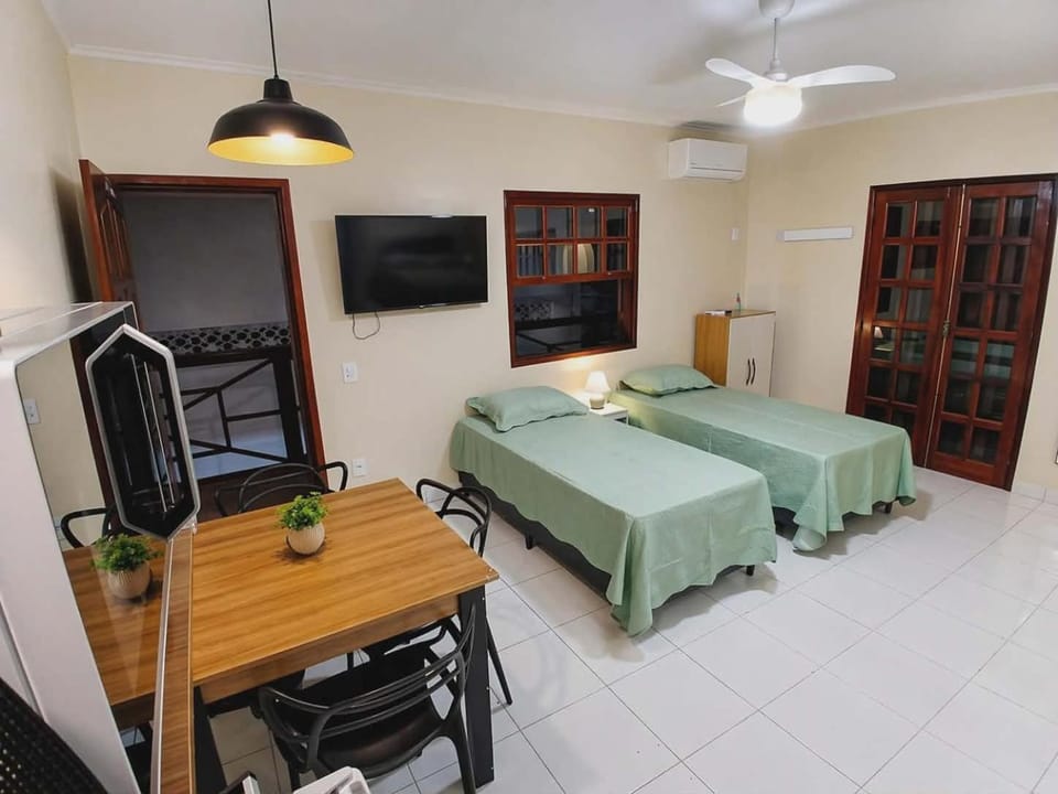 TV and multimedia, Photo of the whole room, air conditioner