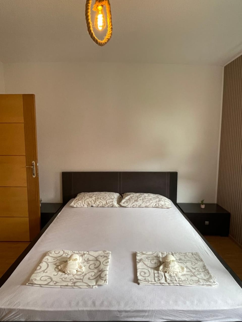 Bed, Bedroom, wardrobe