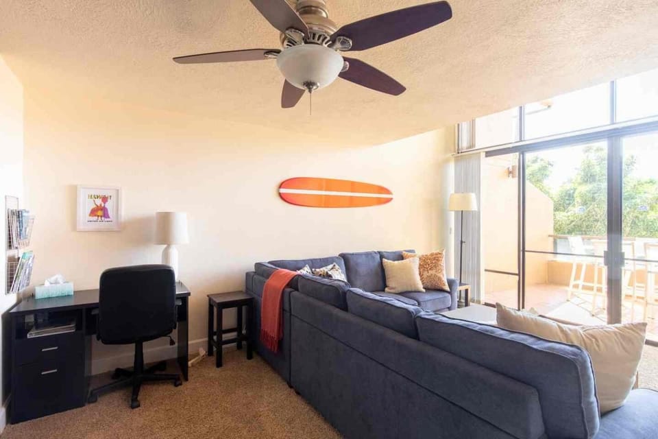 Living room, Photo of the whole room