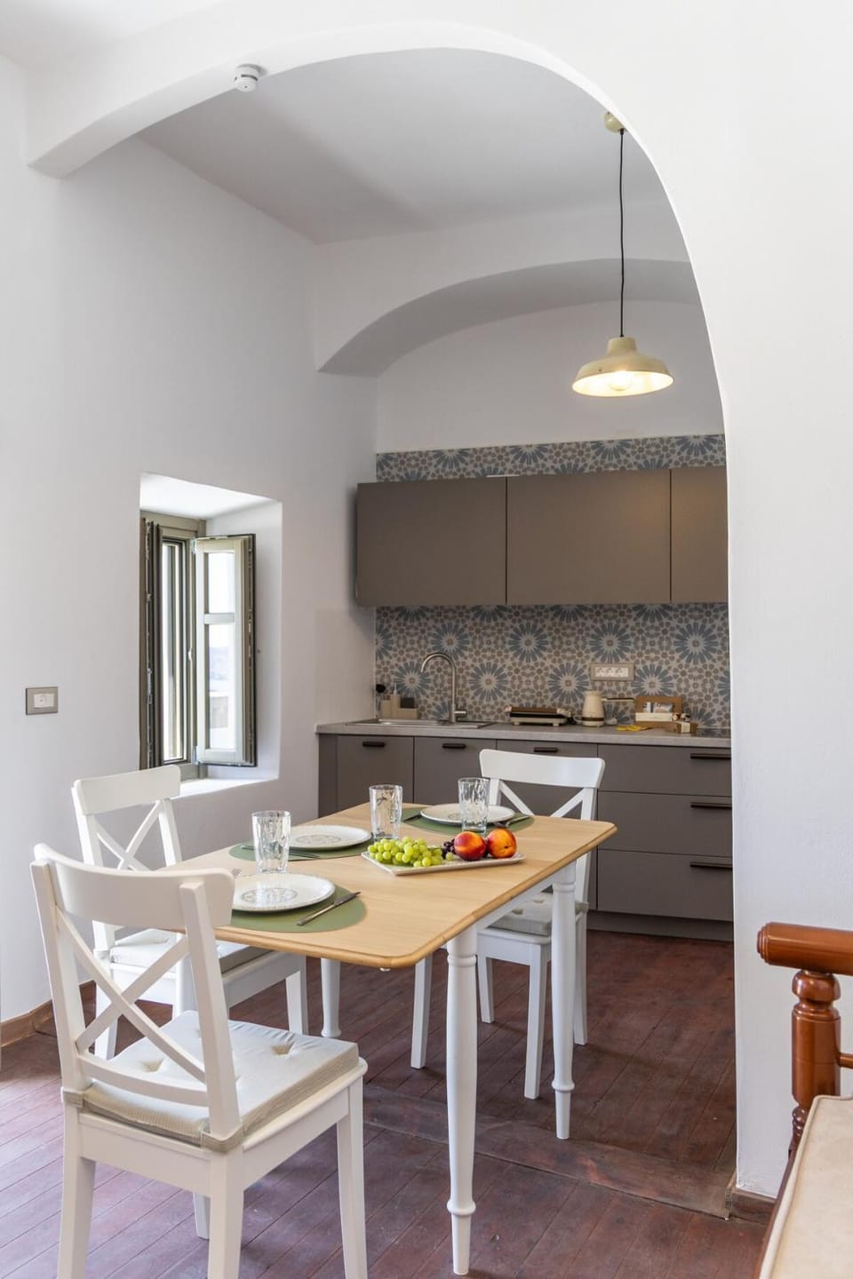 Astraea House in Milos