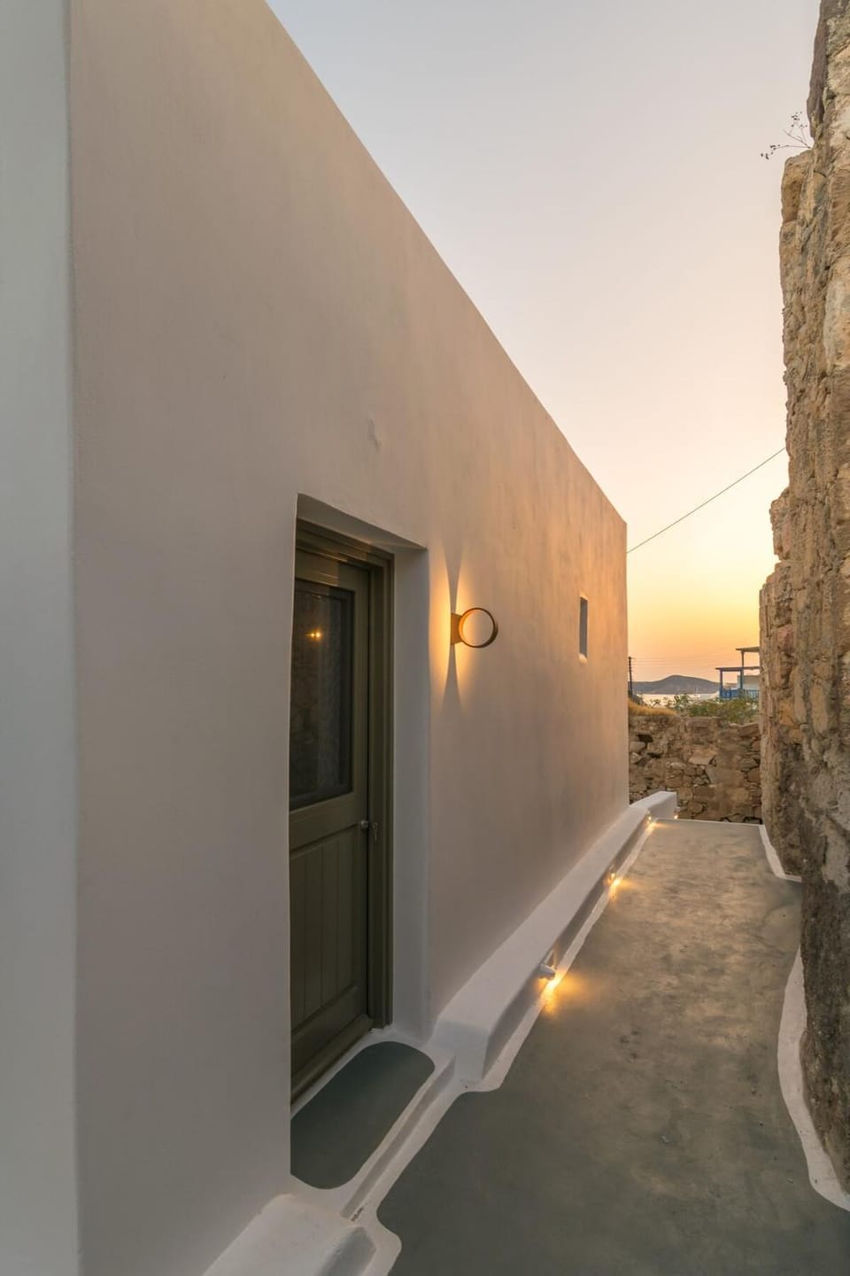 Astraea House in Milos