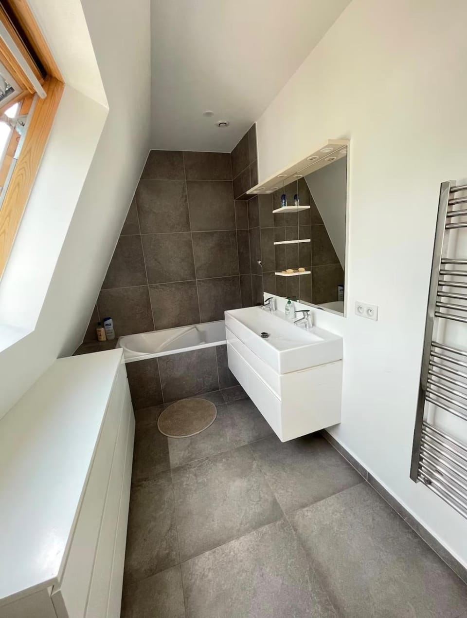 Paris - Luxury Category - Gold Triangle Up to 10 guests with AC Apartment in Paris