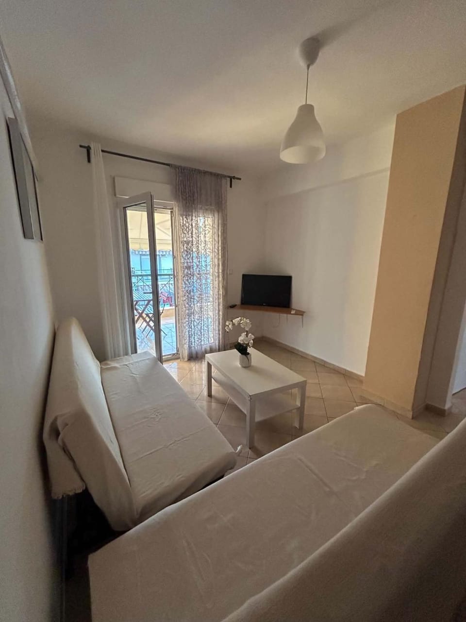 Communal lounge/ TV room, Living room