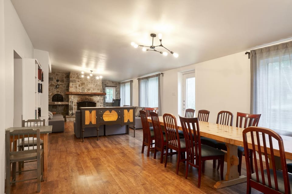 Living room, Dining area