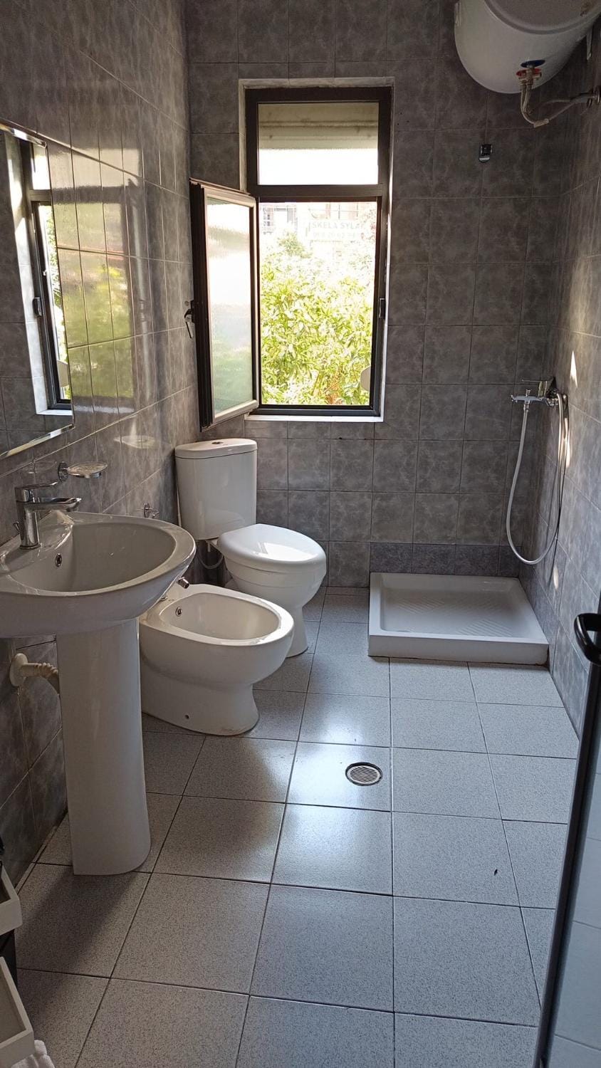 Toilet, Bathroom, internet